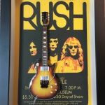 Quadro Rush com Mini Guitarra