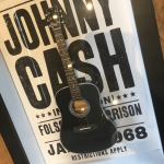 Quadro Johnny Cash com Mini Violão