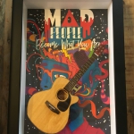 Quadro Mad People com Mini Violo (produzido exclusivamente para o msico)