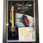 Quadro Roger Waters com mini Baixo